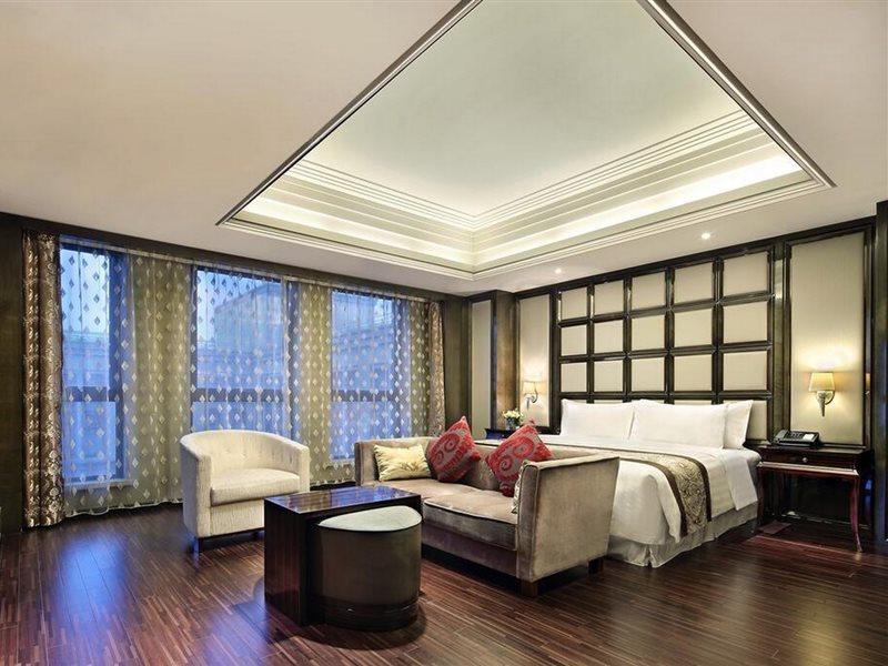 The Qube Xinqiao Hotel 5*