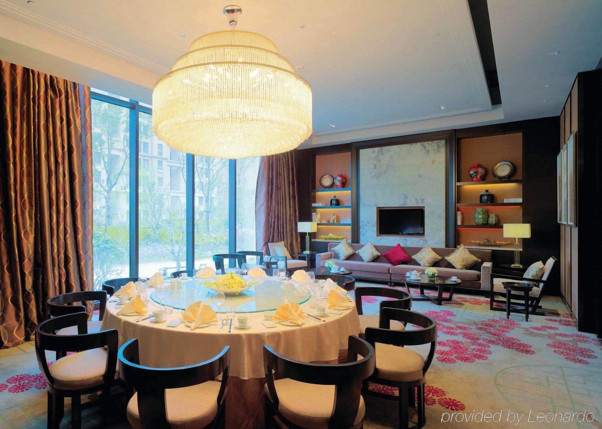 The Qube Xinqiao Hotel