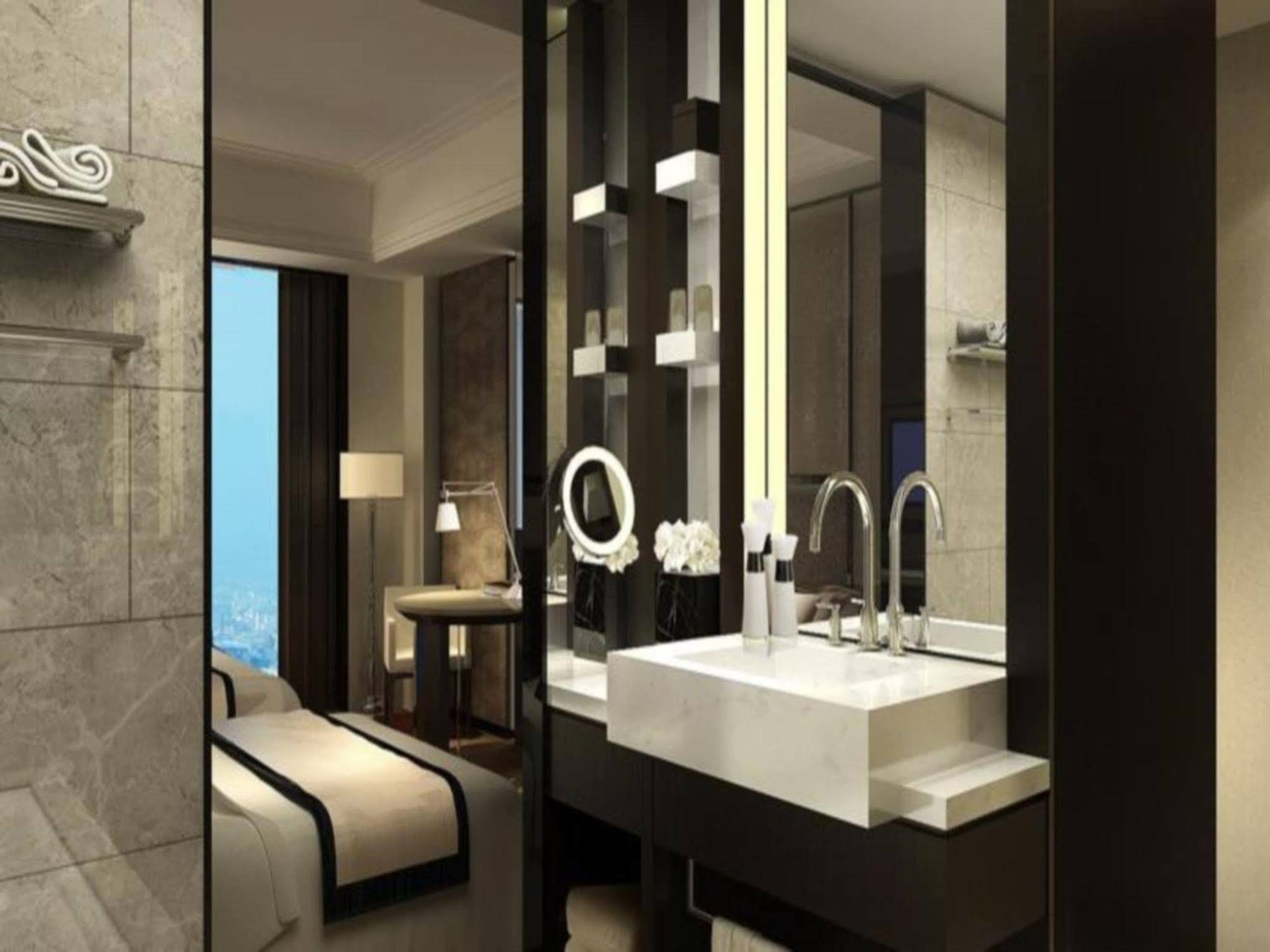 Hotel The Qube Xinqiao 5*