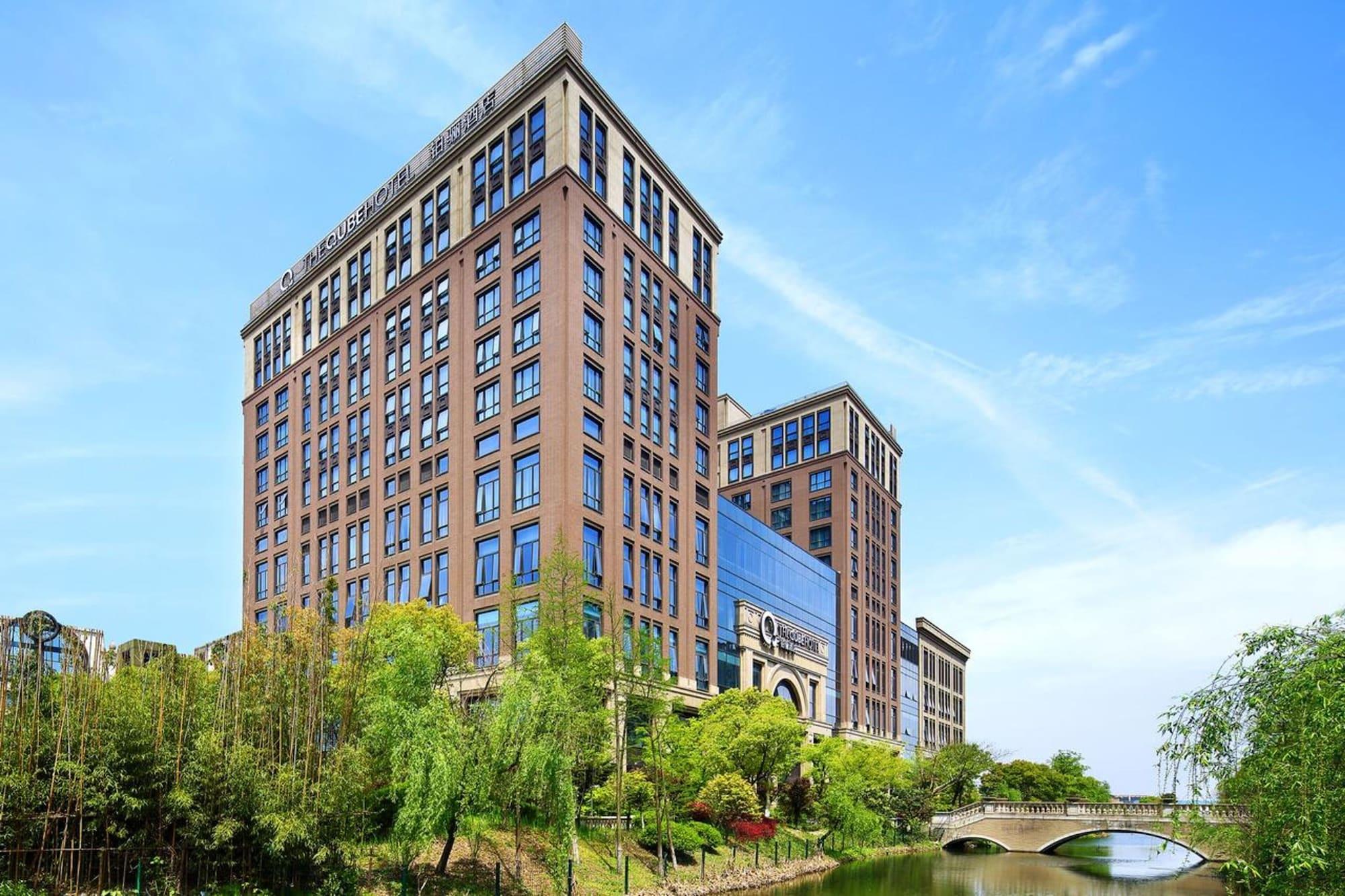 The Qube Xinqiao 5*