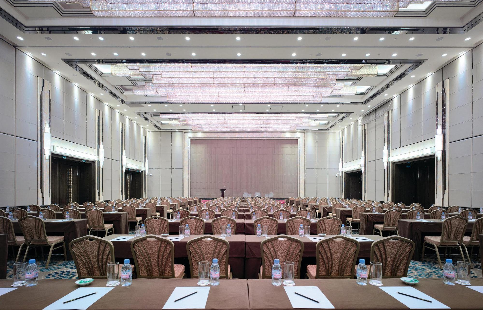The Qube Xinqiao Hotel
